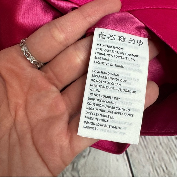 Y2K Fuchsia Pink High Waisted Mini Skirt Bardot - Picture 5 of 5